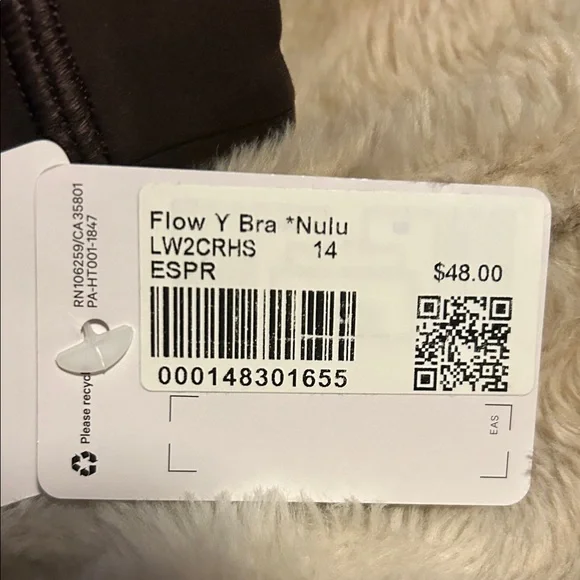 NWT size 14 Lululemon Flow Y Nulu Bra - Picture 11 of 11